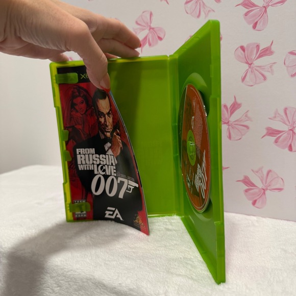 From Russia With Love 007 James Bond (Microsoft Xbox, 2005) Complete with Manual - Picture 4 of 4
